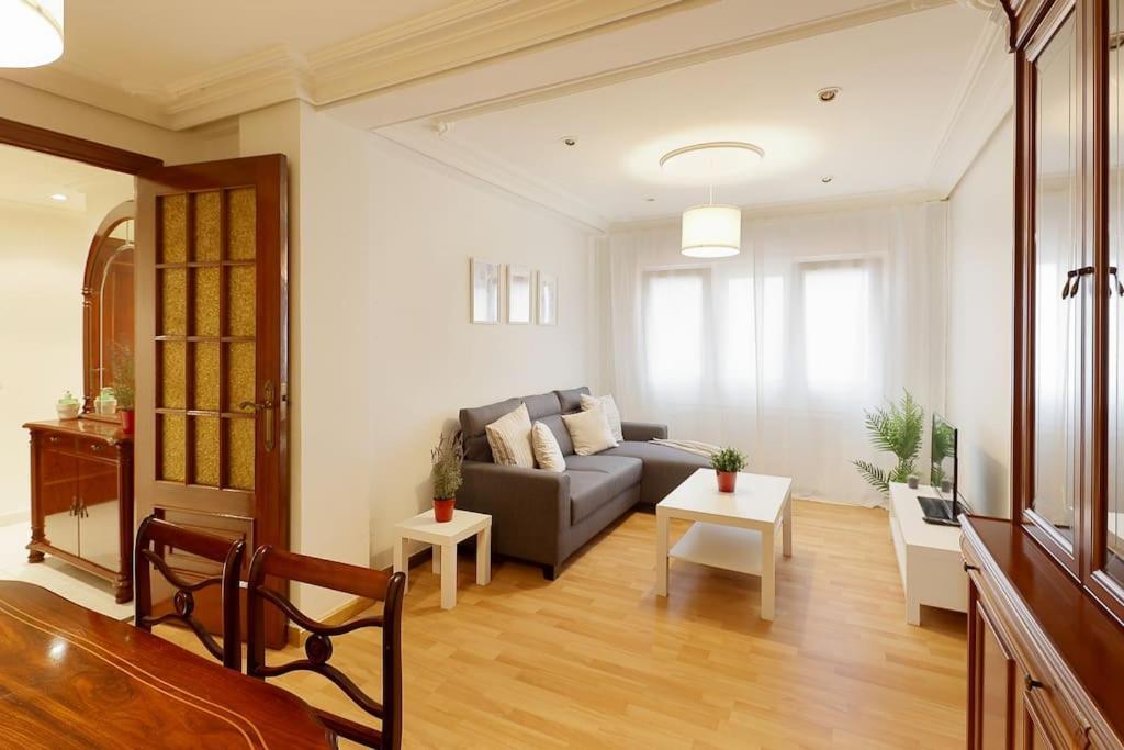 621B Acogedor Apartamento オビエド エクステリア 写真
